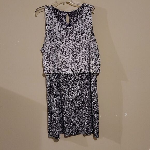 VINCE CAMUTO Popover Knit Dress - Size 3X - Picture 3 of 9